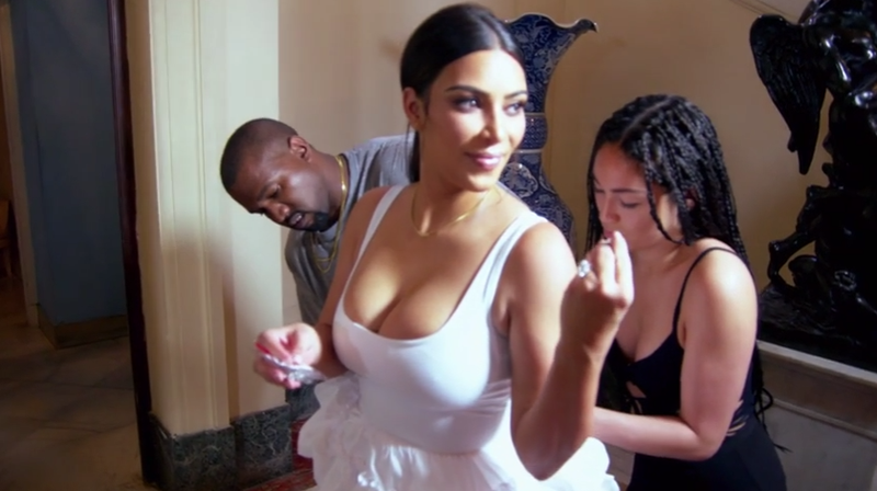 Illustration for article titled The Kardashians Who Didn't Go to Cuba Had Fun Pretending to Be Bummed About It Weeks Later